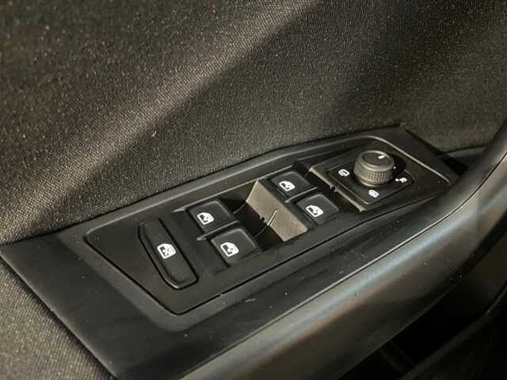 Volkswagen T-Roc usata a Ravenna (19)