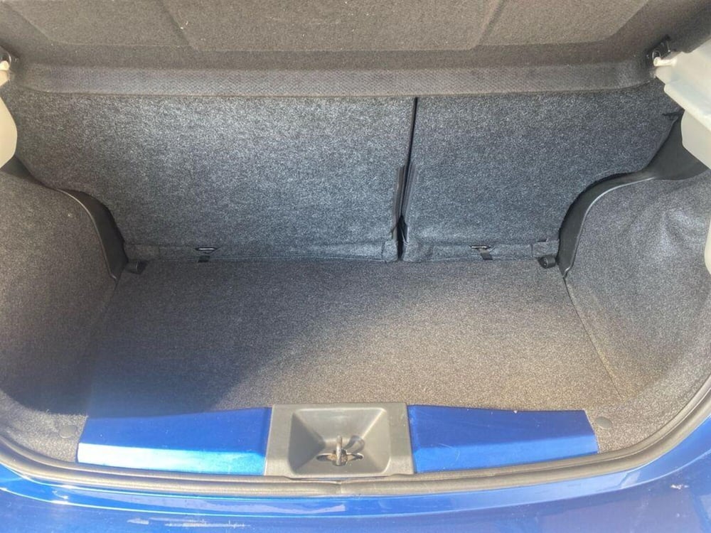 Nissan Micra usata a Torino (8)