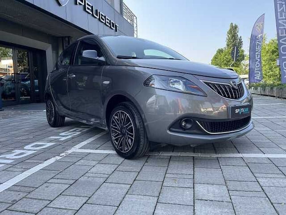 Lancia Ypsilon usata a Venezia (3)