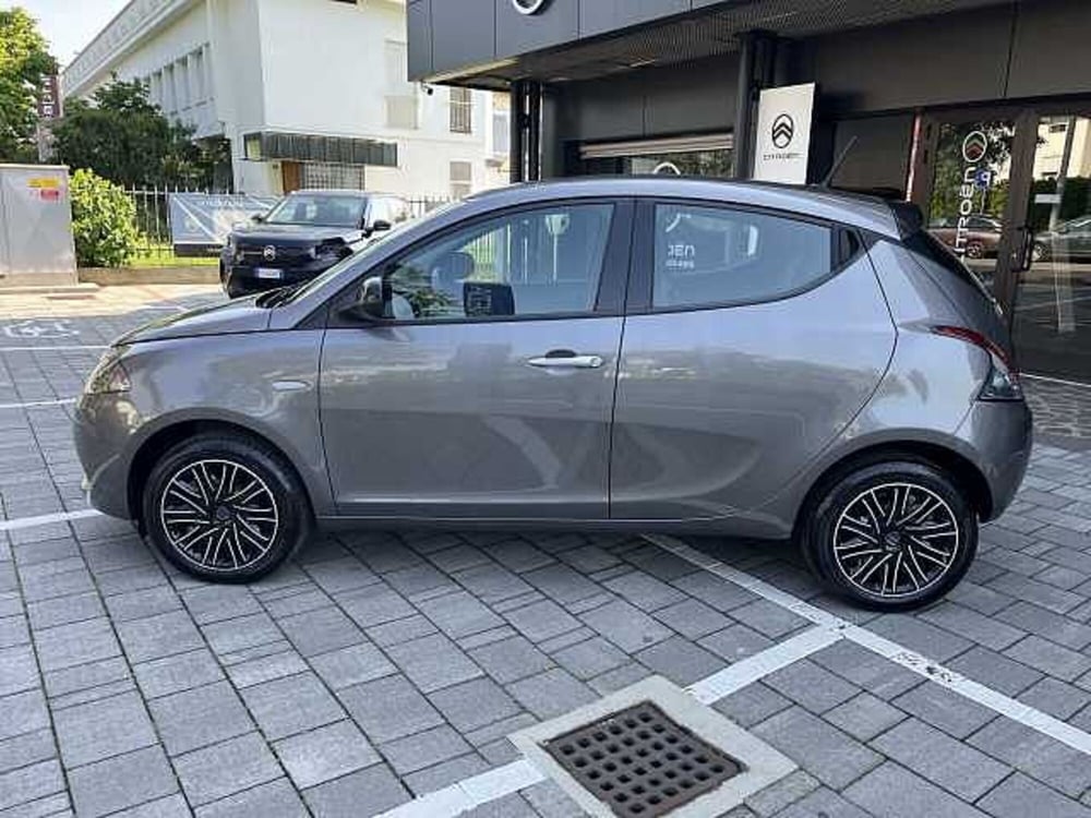 Lancia Ypsilon usata a Venezia (4)