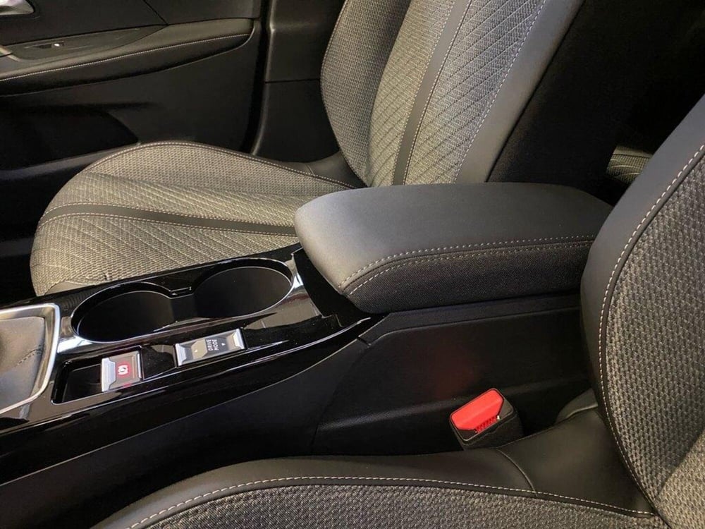 Peugeot 2008 nuova a Torino (12)