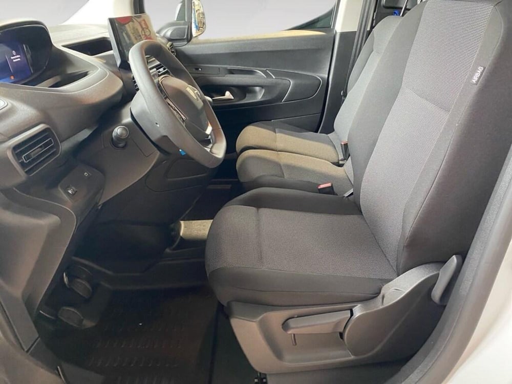 Peugeot Partner Furgone nuova a Torino (8)