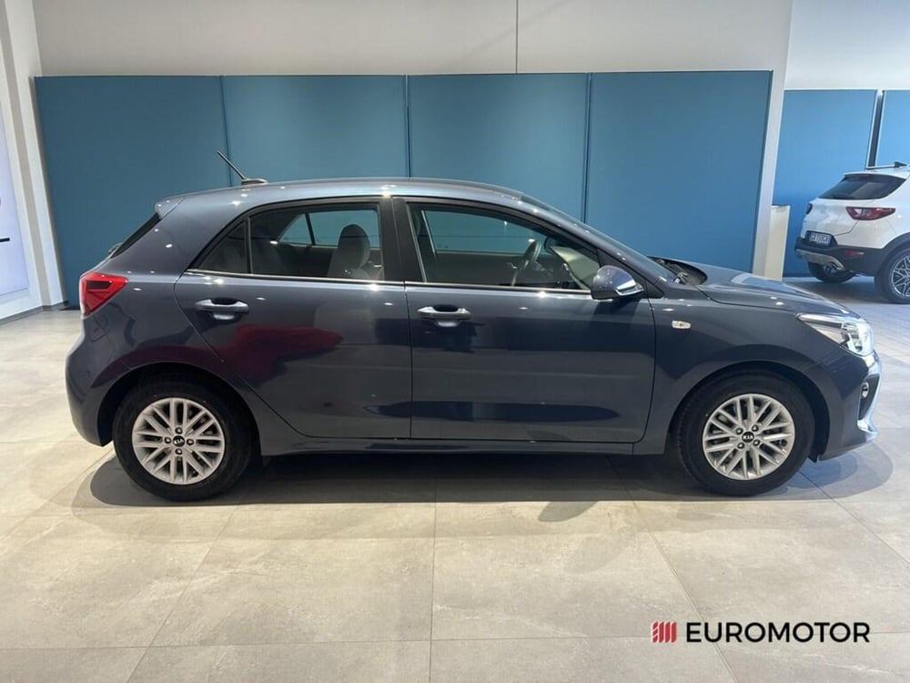 Kia Rio usata a Bari (4)