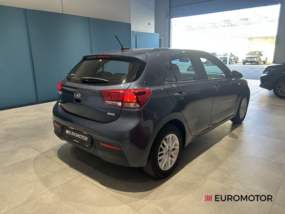 Kia Rio usata a Bari (5)