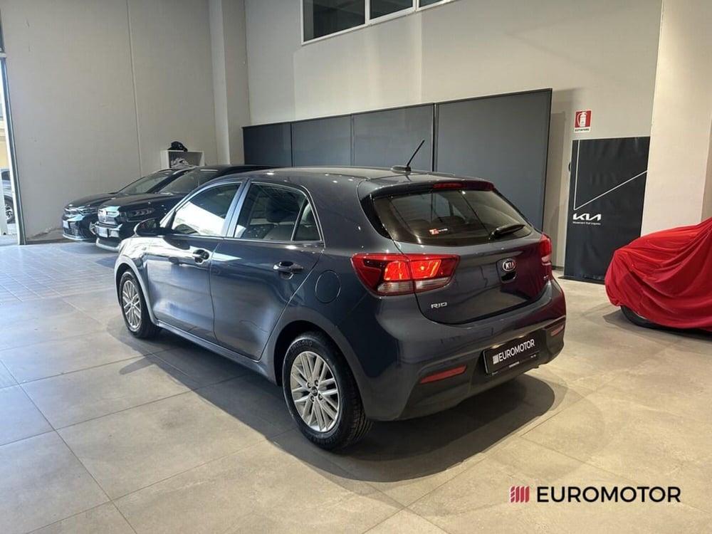 Kia Rio usata a Bari (7)