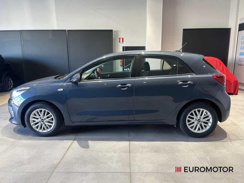 Kia Rio usata a Bari (8)
