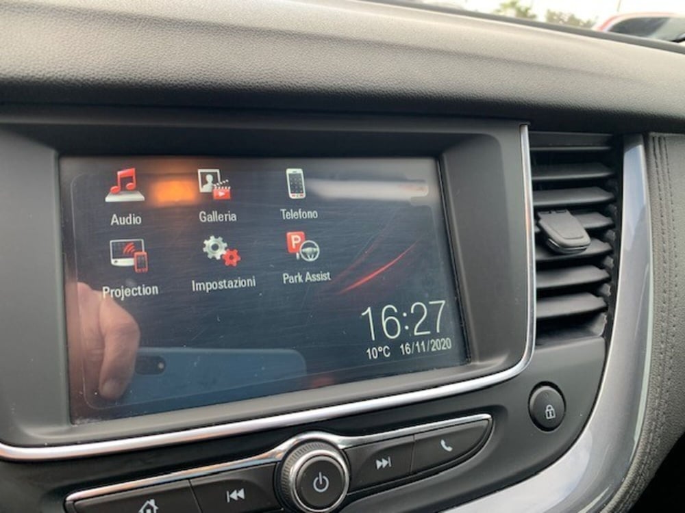 Opel Grandland X usata a Catania (15)