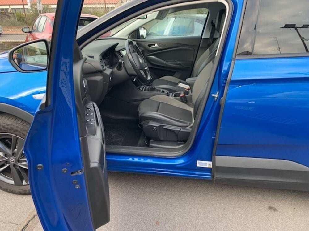 Opel Grandland X usata a Catania (8)