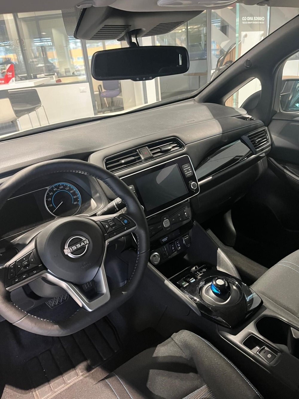 Nissan Leaf nuova a Cagliari (12)