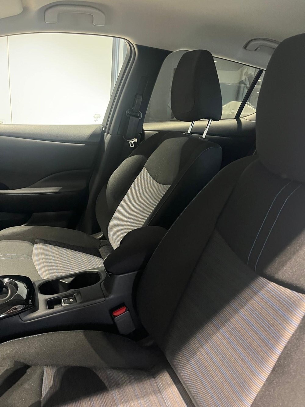 Nissan Leaf nuova a Cagliari (15)