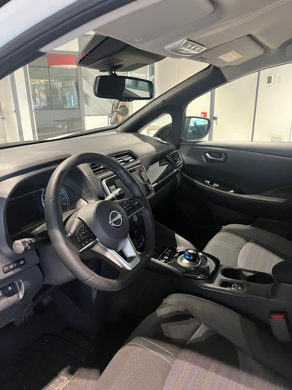 Nissan Leaf nuova a Cagliari (7)