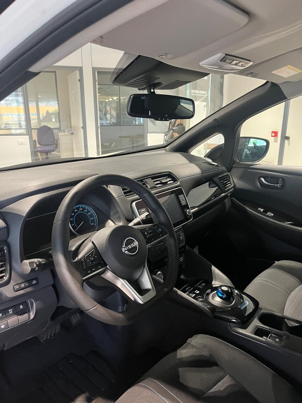 Nissan Leaf nuova a Cagliari (9)