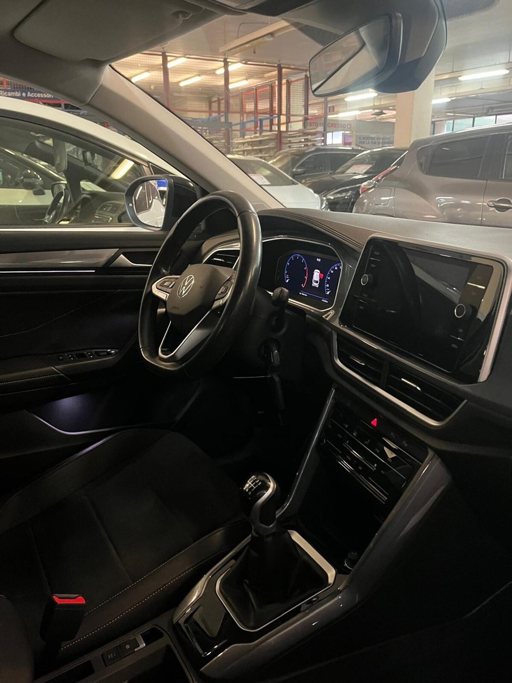 Volkswagen T-Roc usata a Cagliari (2)