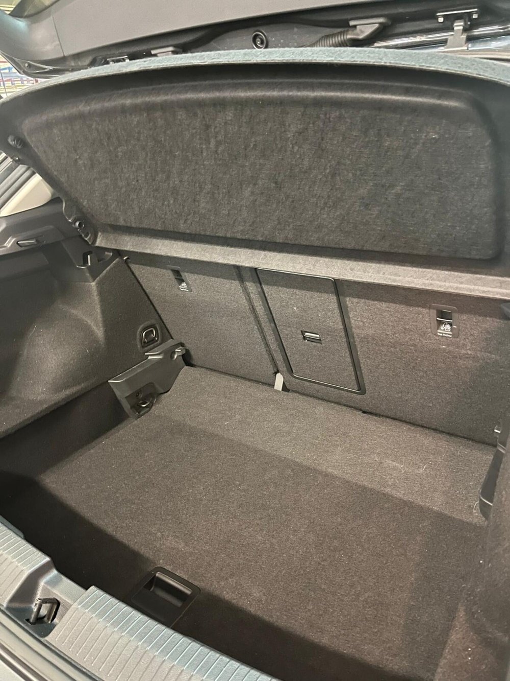 Volkswagen T-Roc usata a Cagliari (8)
