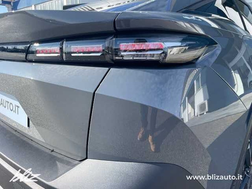 Peugeot 408 nuova a Udine (7)