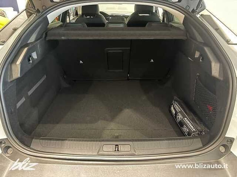 Peugeot 408 nuova a Udine (17)