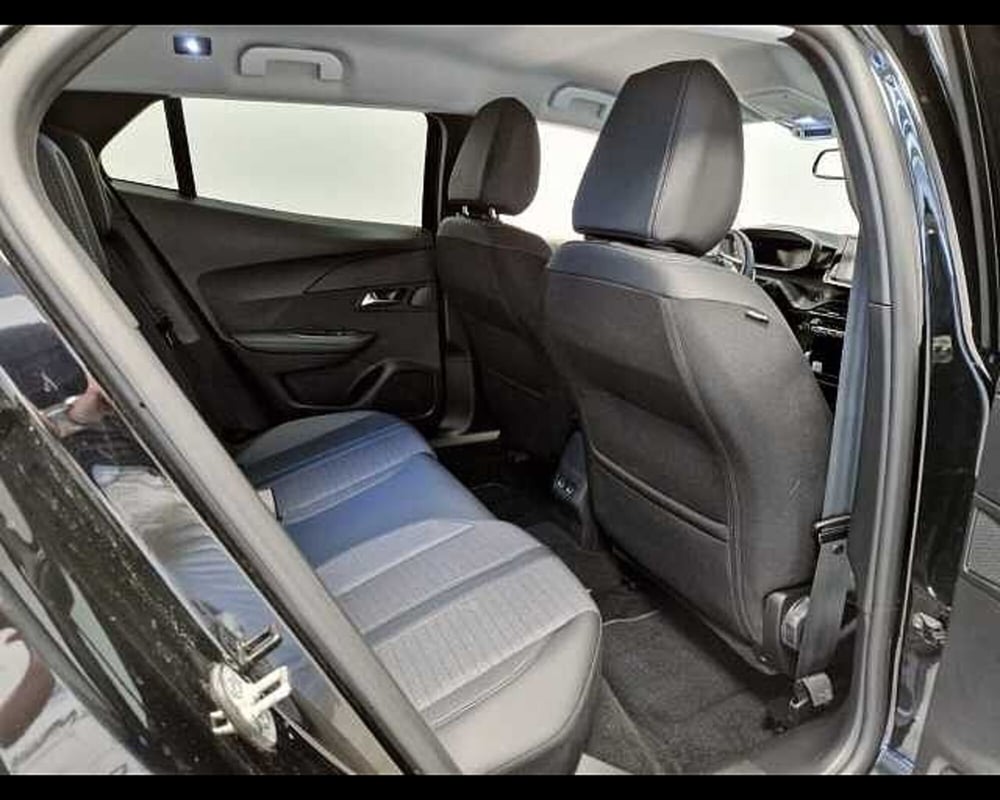 Peugeot 2008 usata a Milano (11)