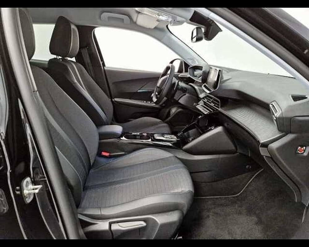 Peugeot 2008 usata a Milano (9)