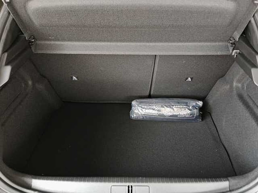 Peugeot 208 nuova a Palermo (15)