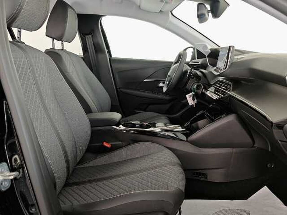 Peugeot 208 nuova a Palermo (7)