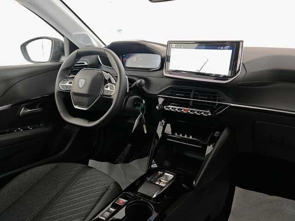 Peugeot 208 nuova a Palermo (9)