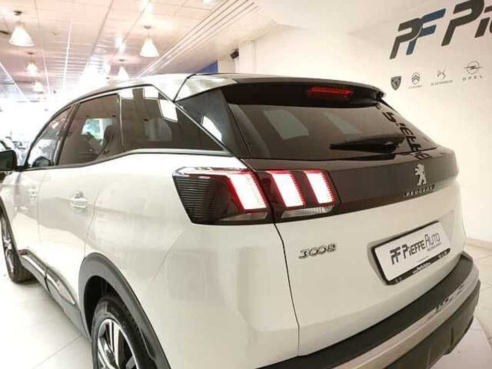 Peugeot 3008 usata a Teramo (9)