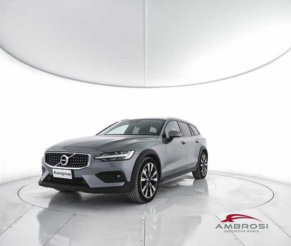 Volvo V60 Cross Country usata a Viterbo
