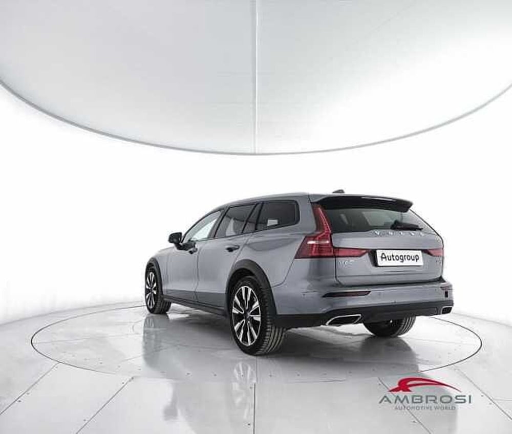 Volvo V60 Cross Country usata a Viterbo (4)