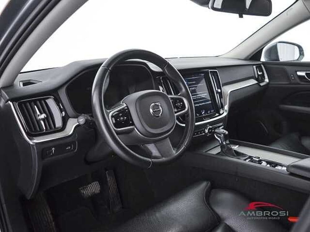 Volvo V60 Cross Country usata a Viterbo (8)