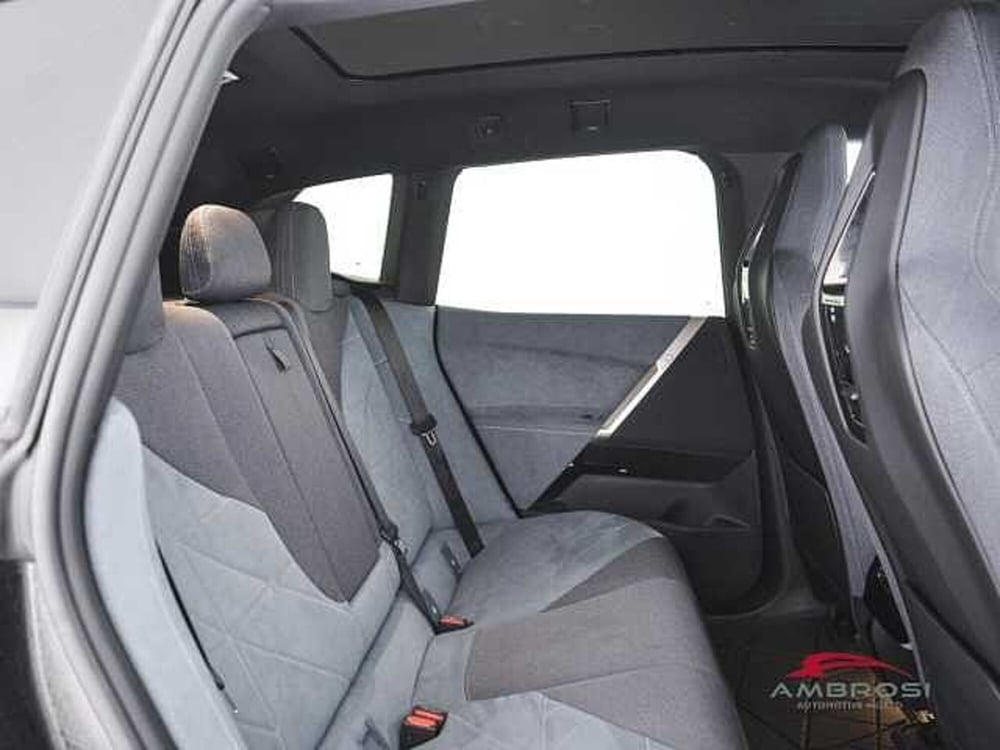 BMW iX usata a Viterbo (11)