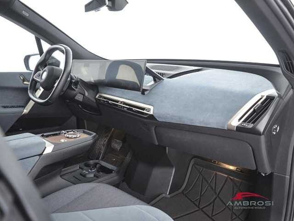 BMW iX usata a Viterbo (12)