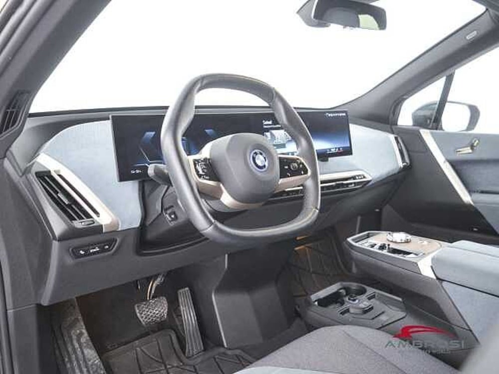 BMW iX usata a Viterbo (8)