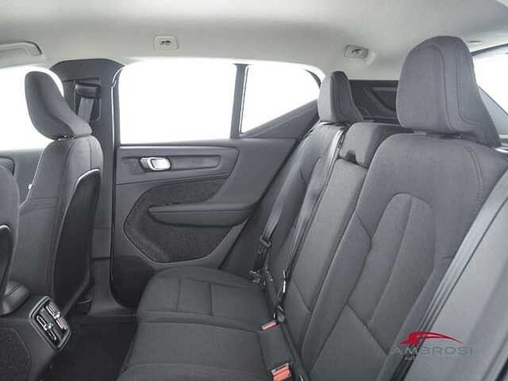 Volvo XC40 nuova a Viterbo (10)