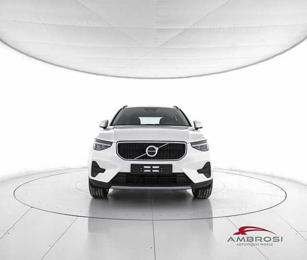 Volvo XC40 nuova a Viterbo (5)
