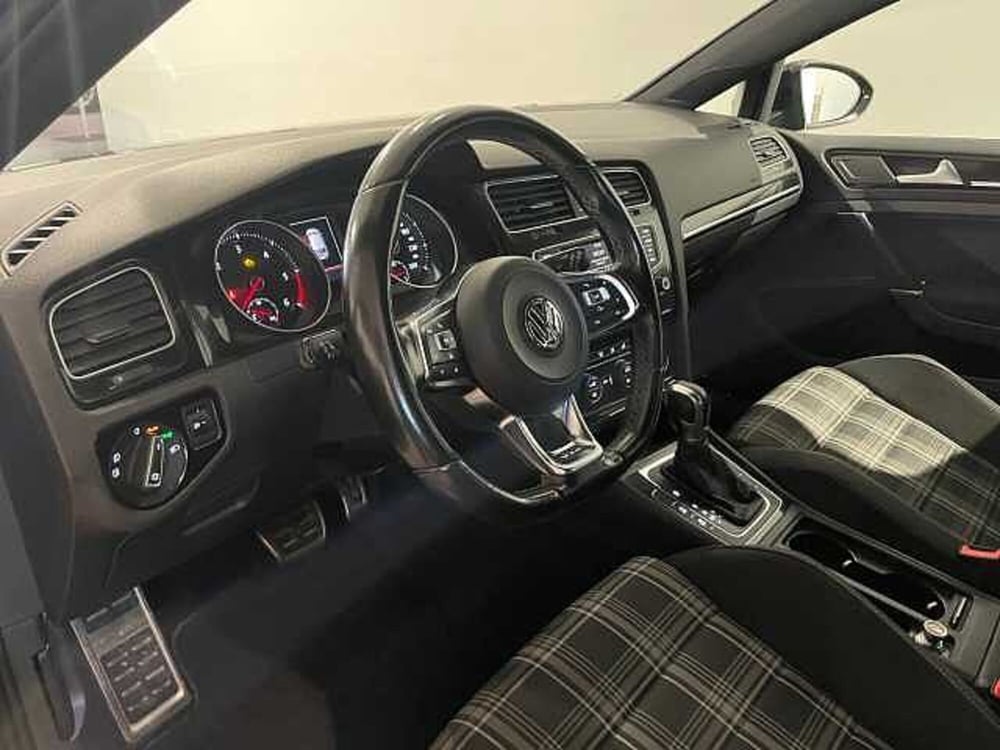 Volkswagen Golf usata a Genova (8)