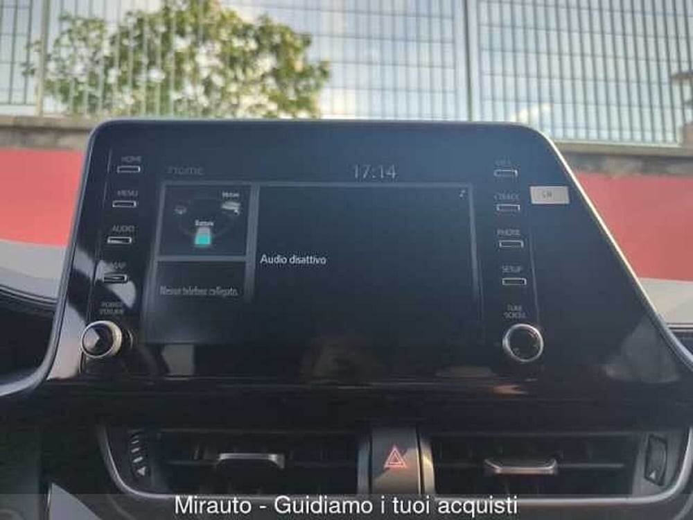 Toyota Toyota C-HR usata a Roma (11)
