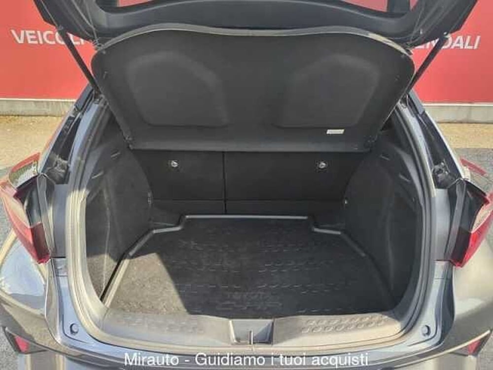 Toyota Toyota C-HR usata a Roma (9)
