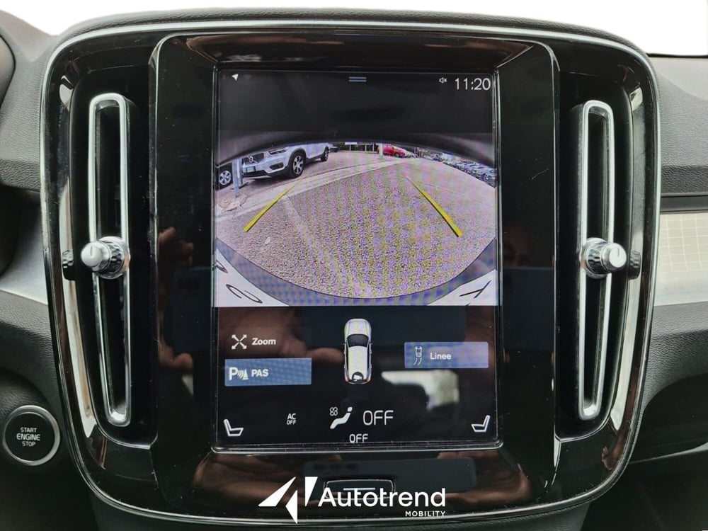 Volvo XC40 usata a Bari (11)