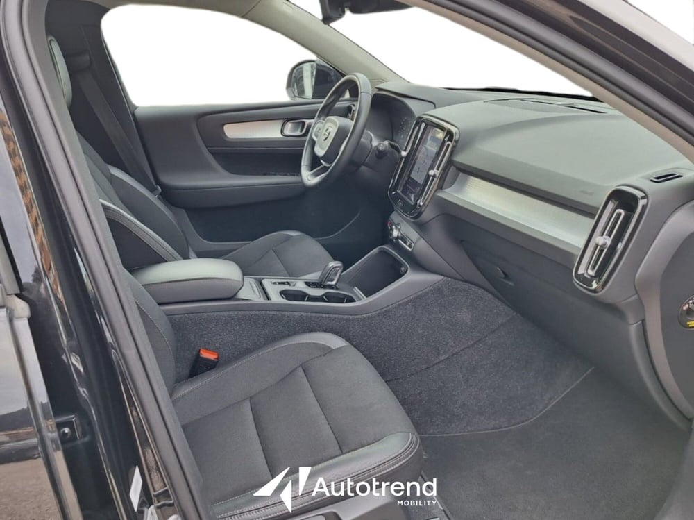 Volvo XC40 usata a Bari (7)