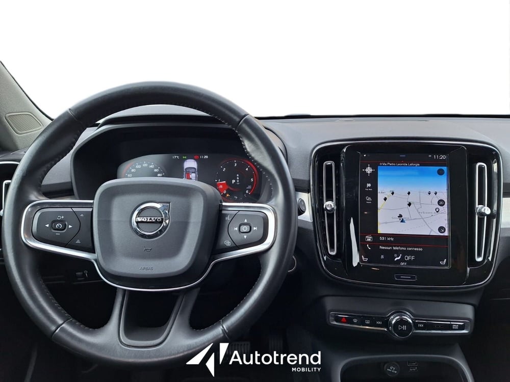 Volvo XC40 usata a Bari (9)