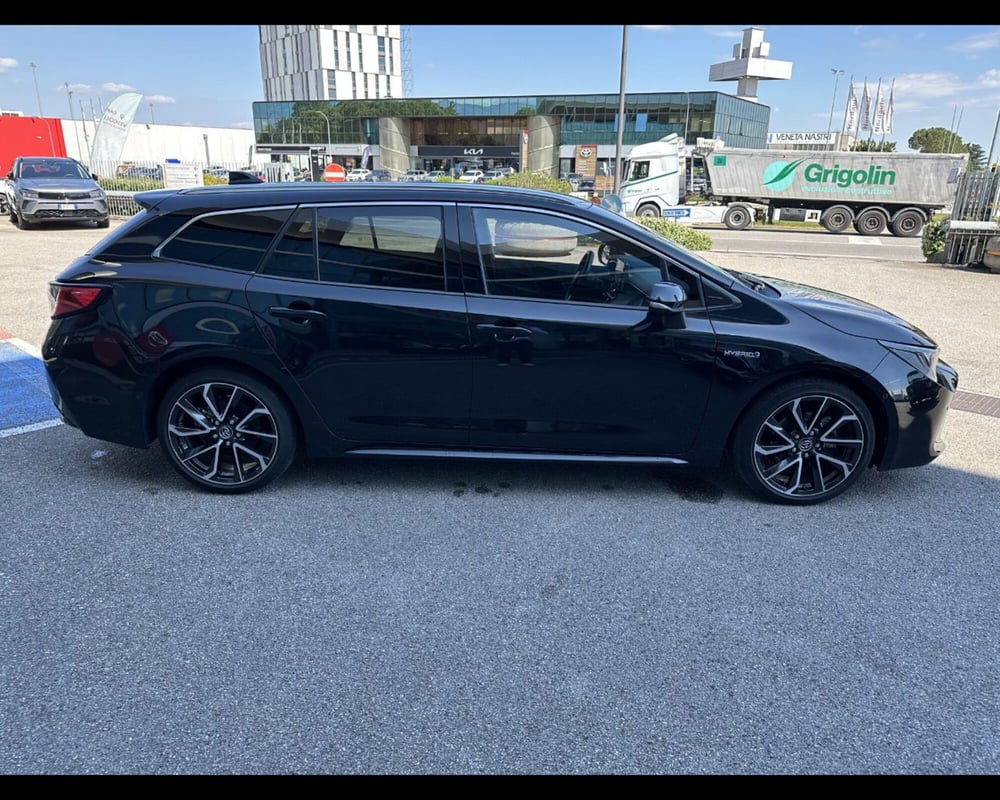 Toyota Corolla Touring Sports usata a Treviso (8)