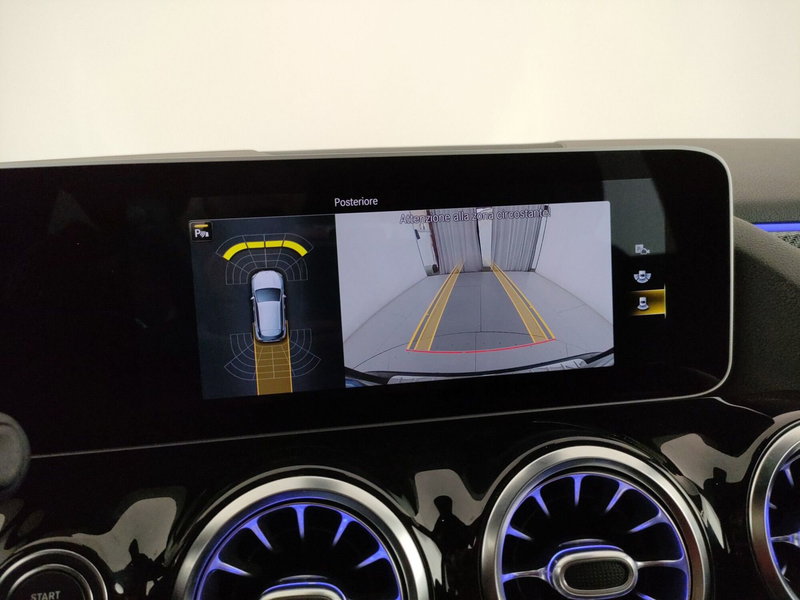 Mercedes-Benz GLA SUV usata a Roma (11)