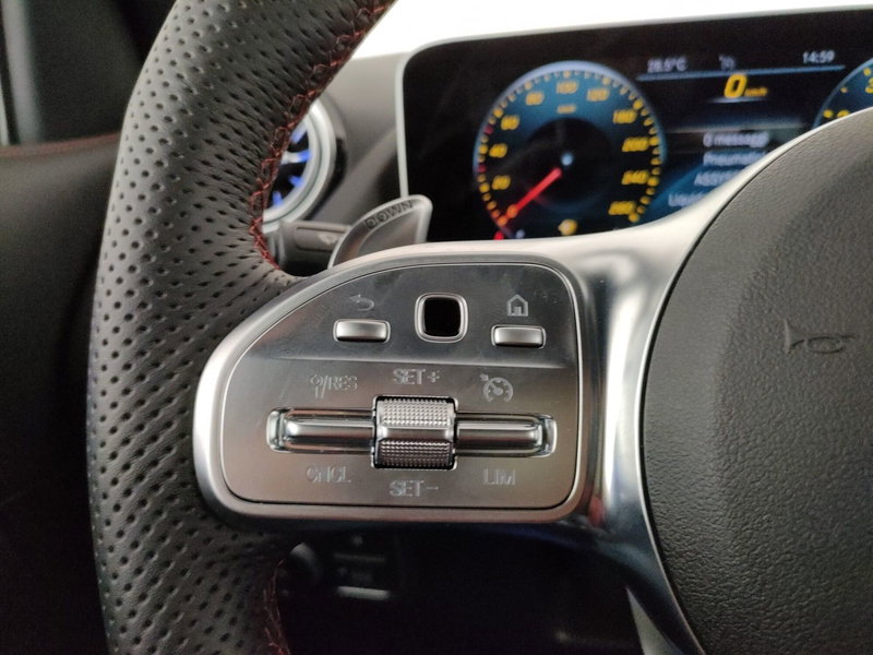 Mercedes-Benz GLA SUV usata a Roma (13)