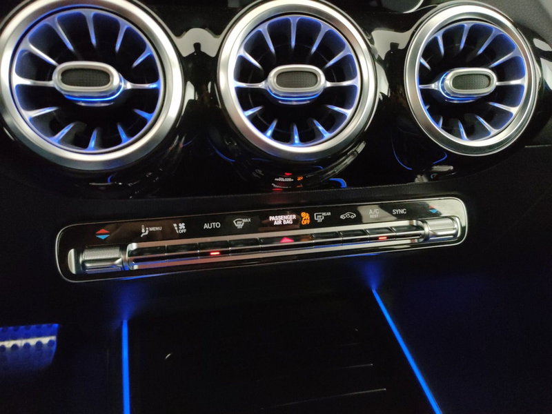 Mercedes-Benz GLA SUV usata a Roma (18)