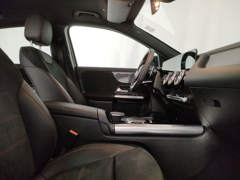 Mercedes-Benz GLA SUV usata a Roma (3)