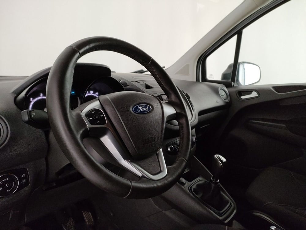 Ford Transit Courier usata a Roma (10)