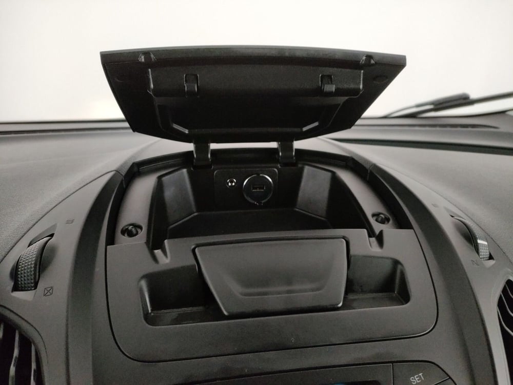 Ford Transit Courier usata a Roma (15)