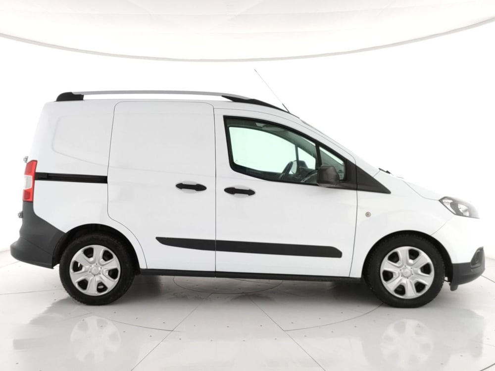 Ford Transit Courier usata a Roma (3)