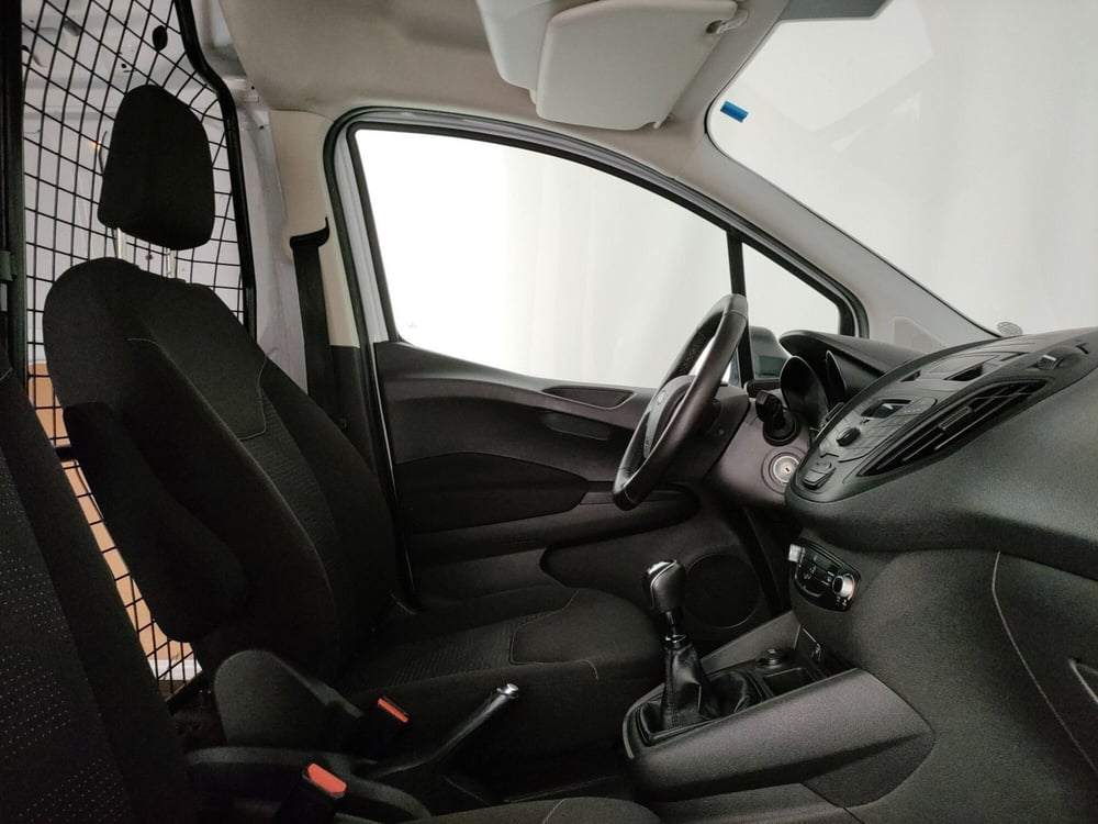 Ford Transit Courier usata a Roma (6)