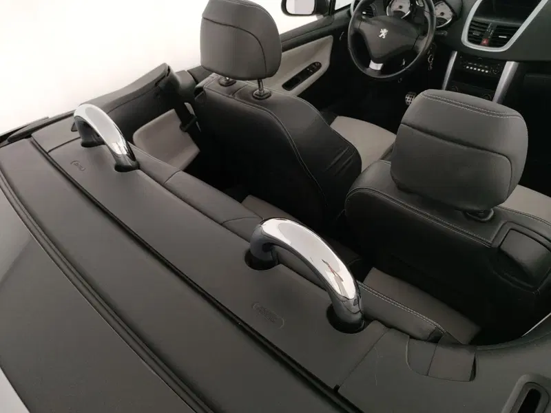 Peugeot 207 Cabrio usata a Caserta (15)
